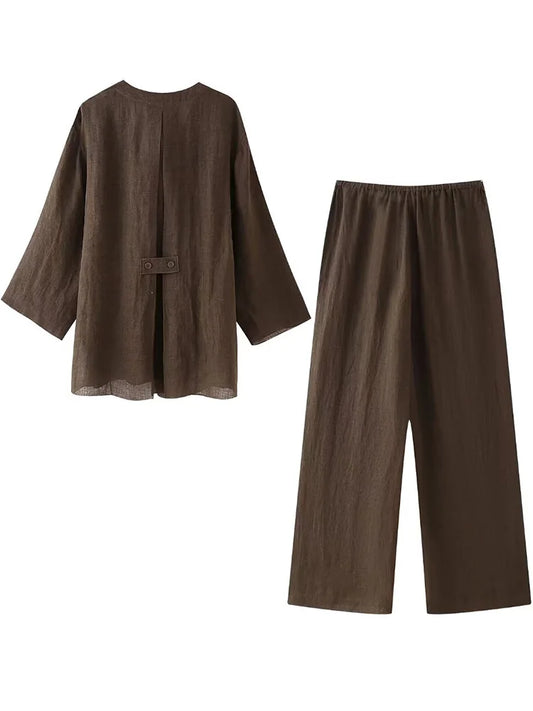 Ensemble 2 pièces pour femme : chemise unie à lacets et pantalon vintage à taille élastique.