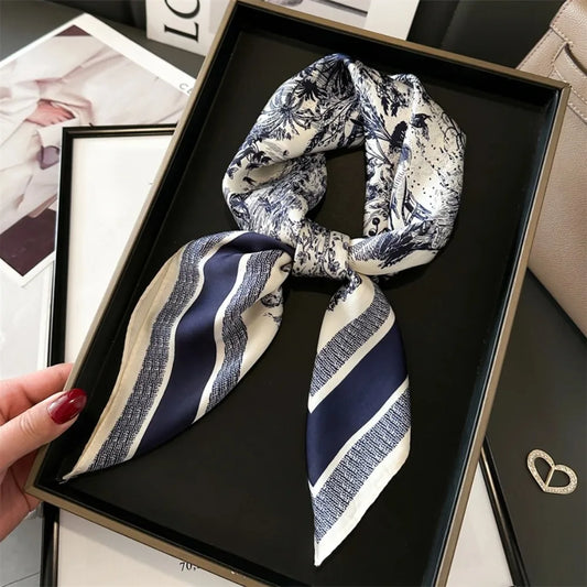 Foulard en soie à motif floral pour femme
